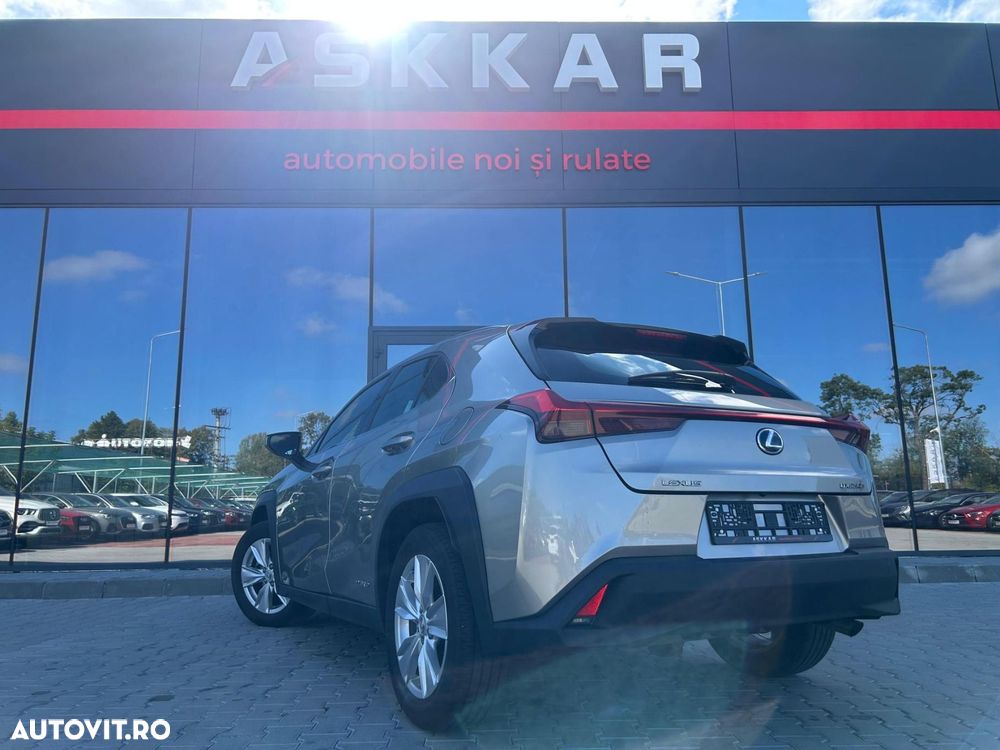 Lexus UX 250h 2.0L HEV 20H- (178 HP) 4X4 CVT Executive - 8