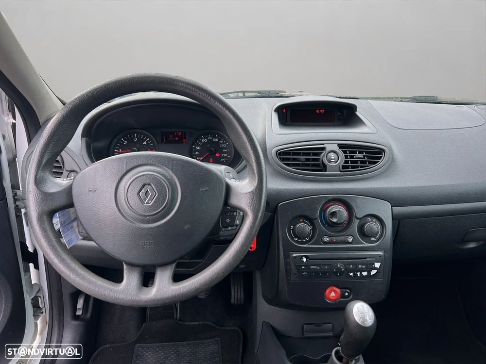 Renault Clio - 10