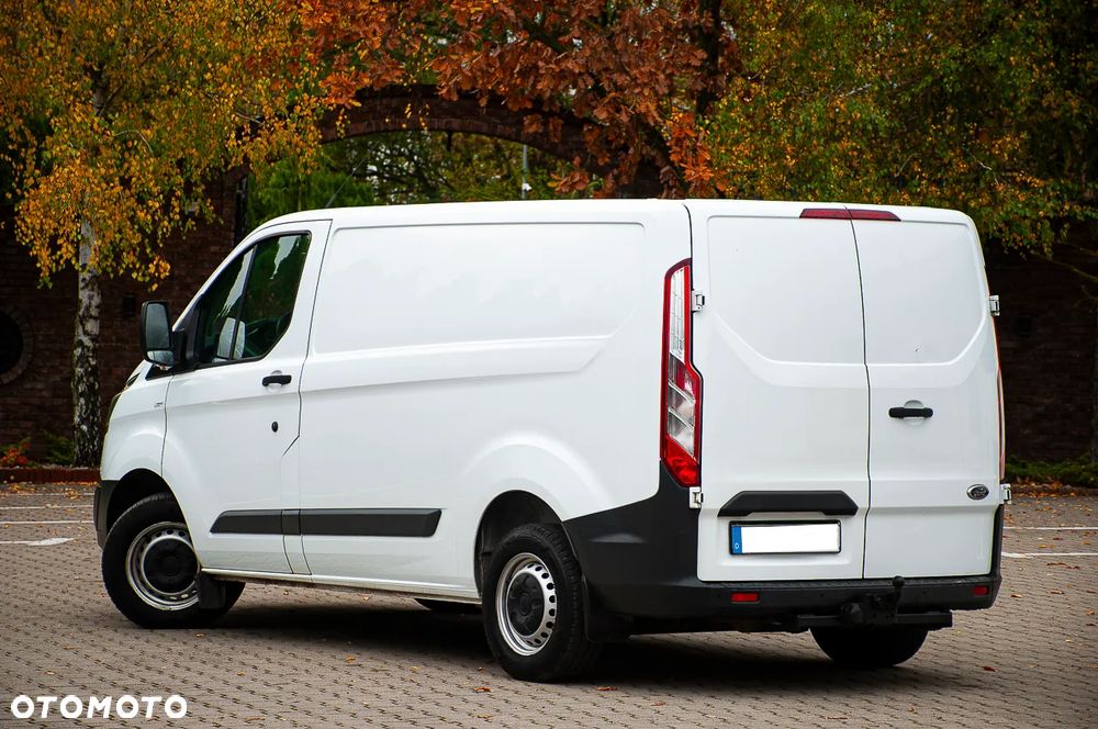 Ford TRANSIT CUSTOM - 15