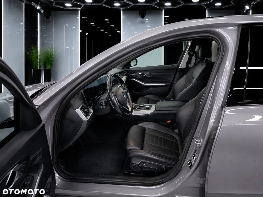 BMW Seria 3 318i Sport Line - 5