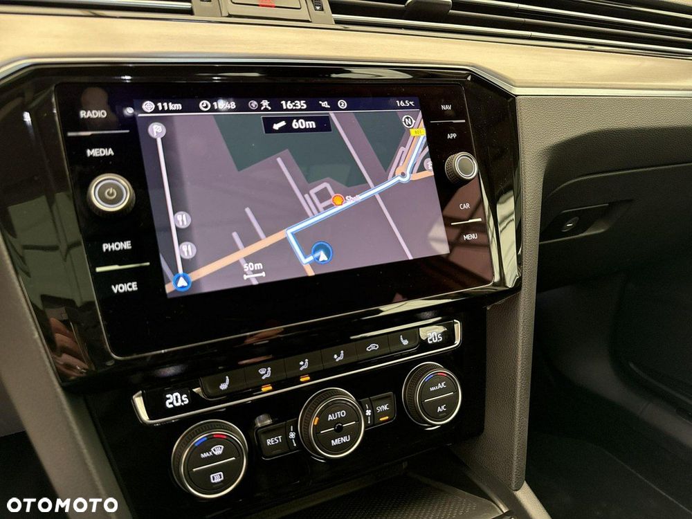 Volkswagen Passat - 23