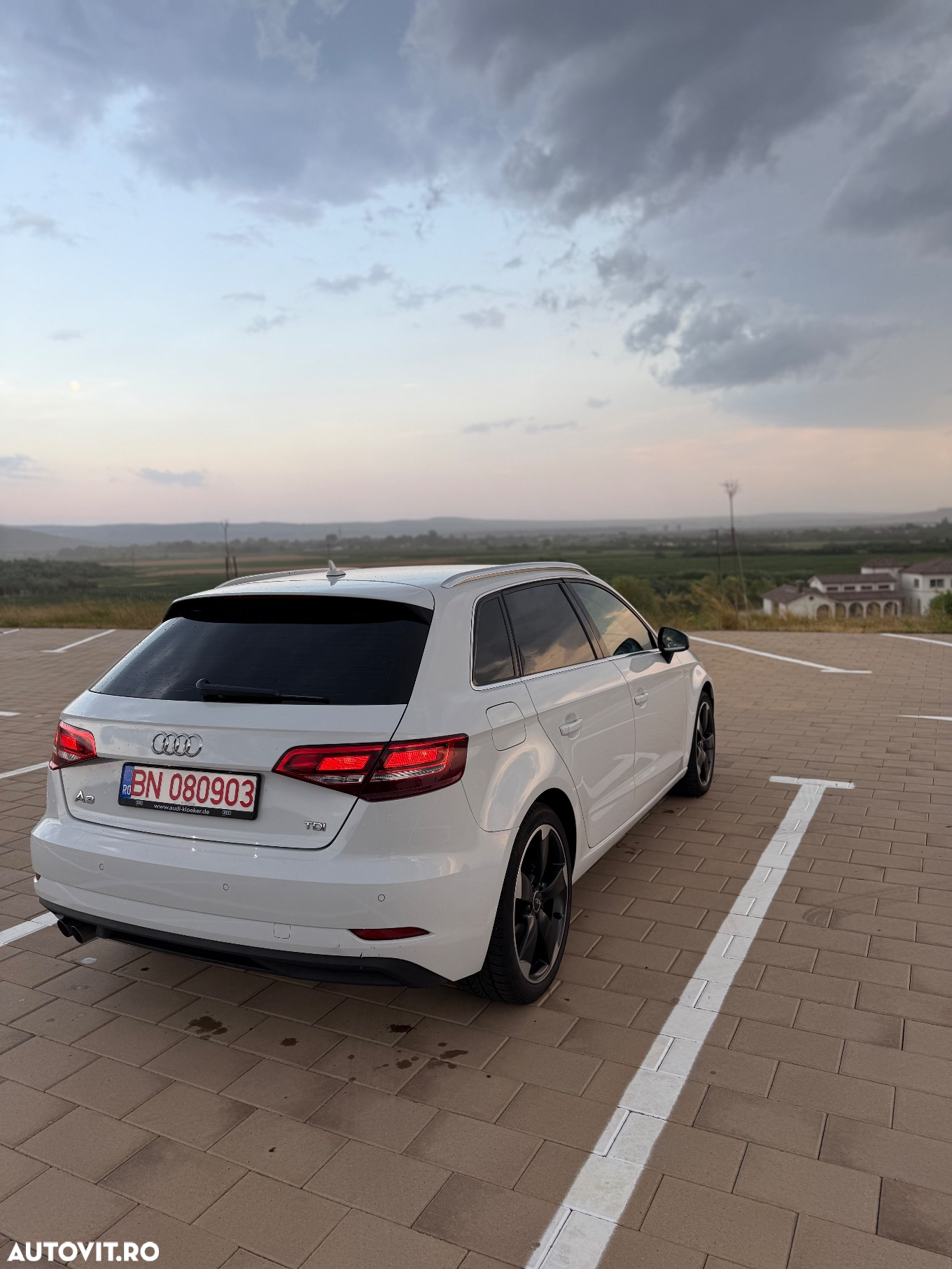 Audi A3 Sportback 2.0 TDI S tronic - 5