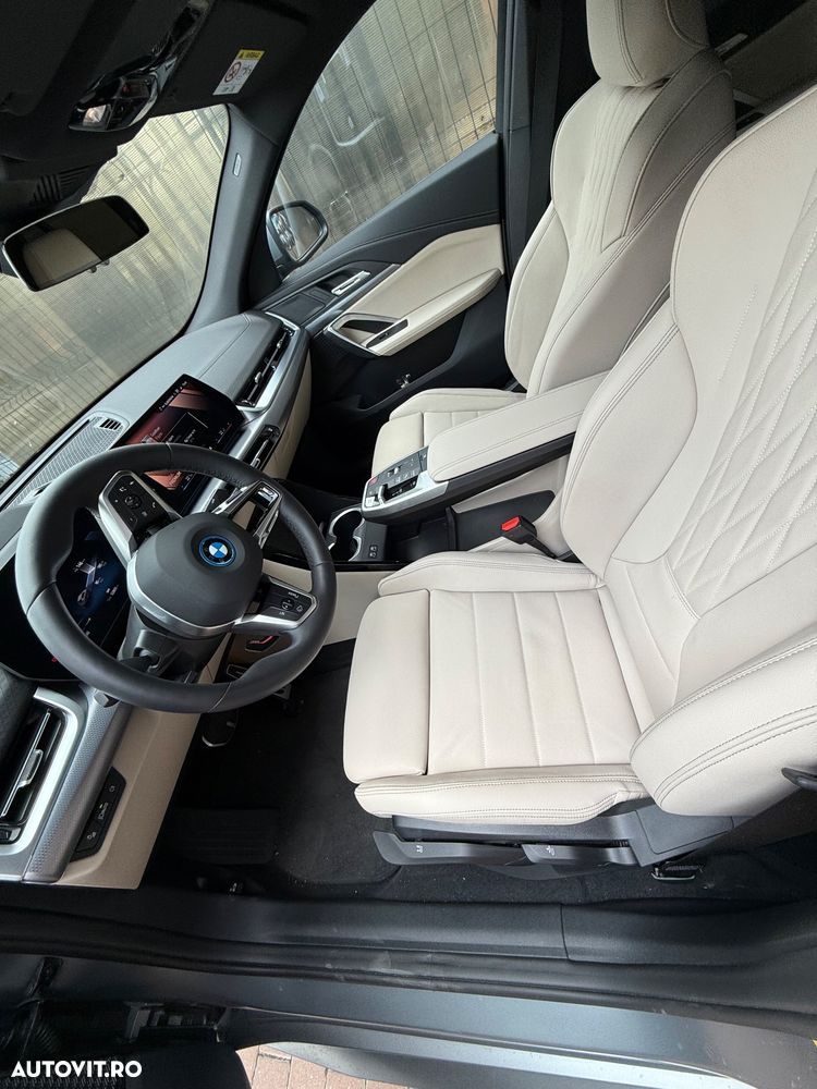 BMW iX2 xDrive30 - 10