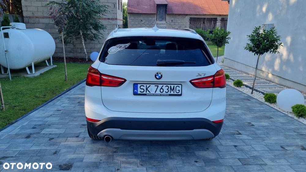BMW X1 xDrive18d Sport Line sport - 6