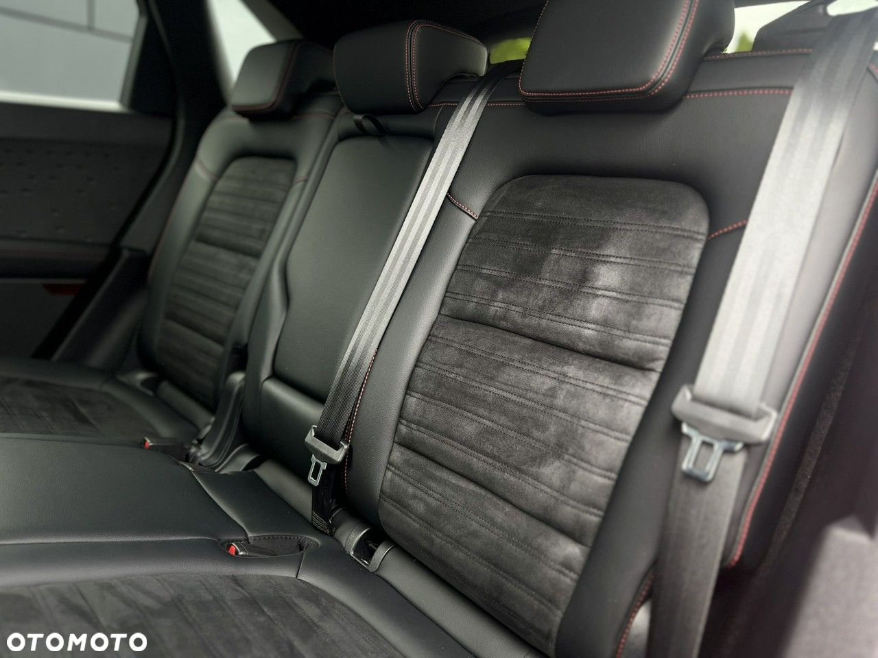 Ford Kuga 2.0 EcoBlue mHEV FWD ST-Line X - 38
