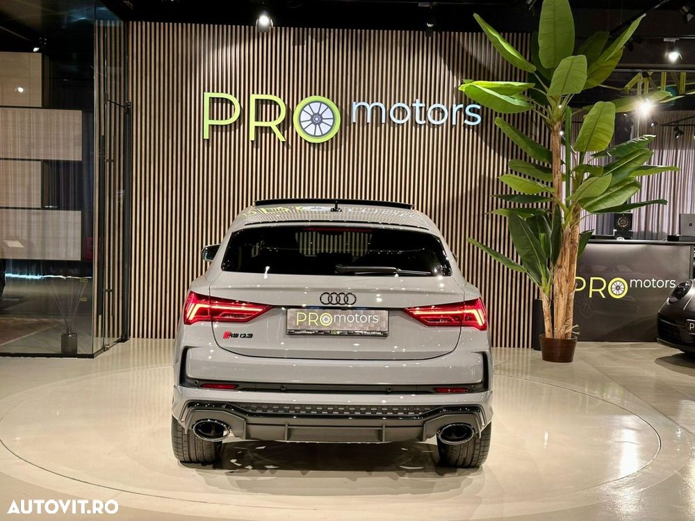 Audi RS Q3 RSQ3 2.5 TFSI quattro S tronic - 8