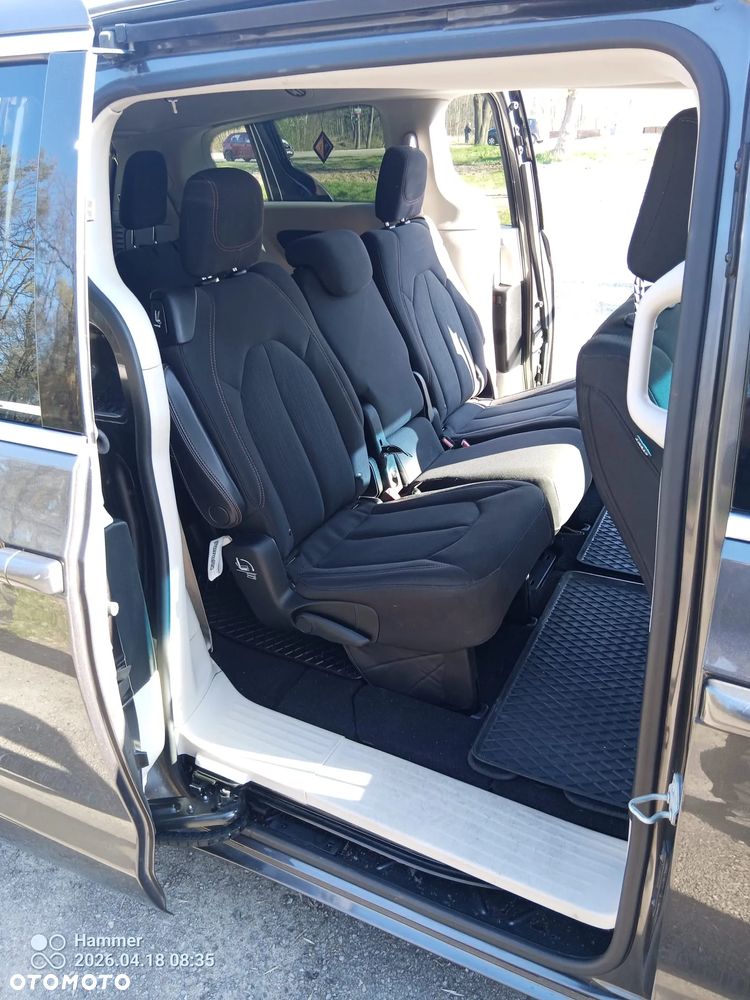 Chrysler Pacifica - 13