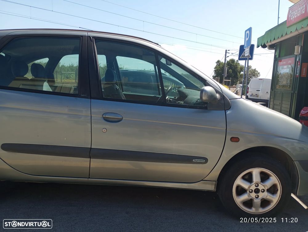 Renault Mégane Scénic - 1