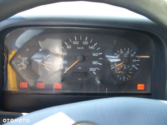 Mercedes-Benz SPRINTER - 13