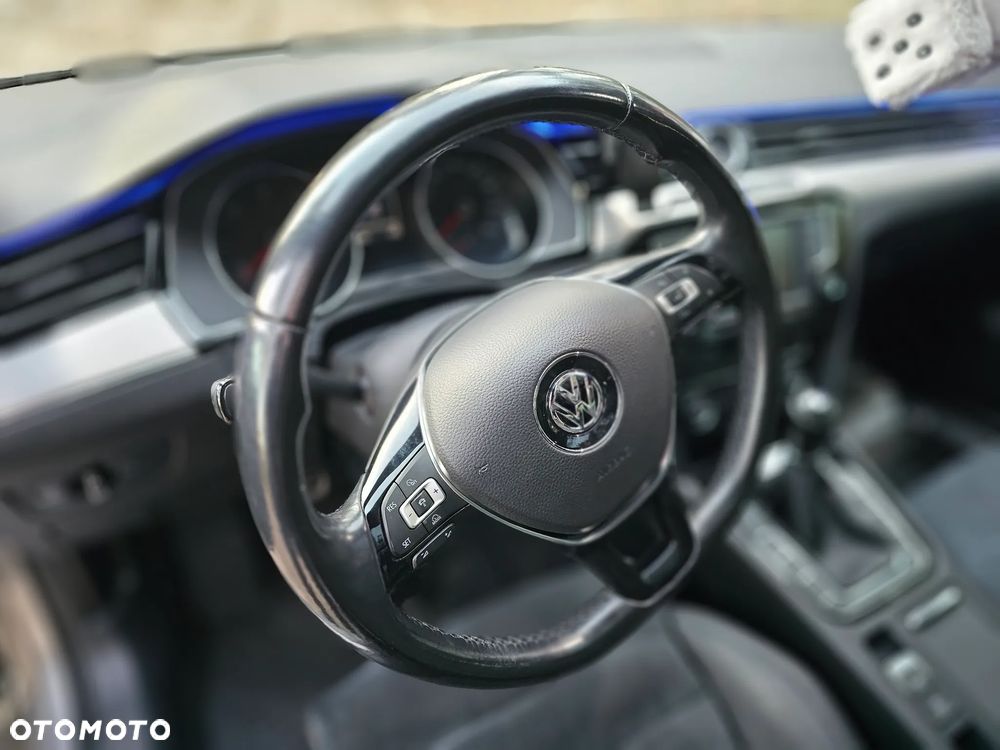 Volkswagen Passat 2.0 TDI BMT Highline - 21
