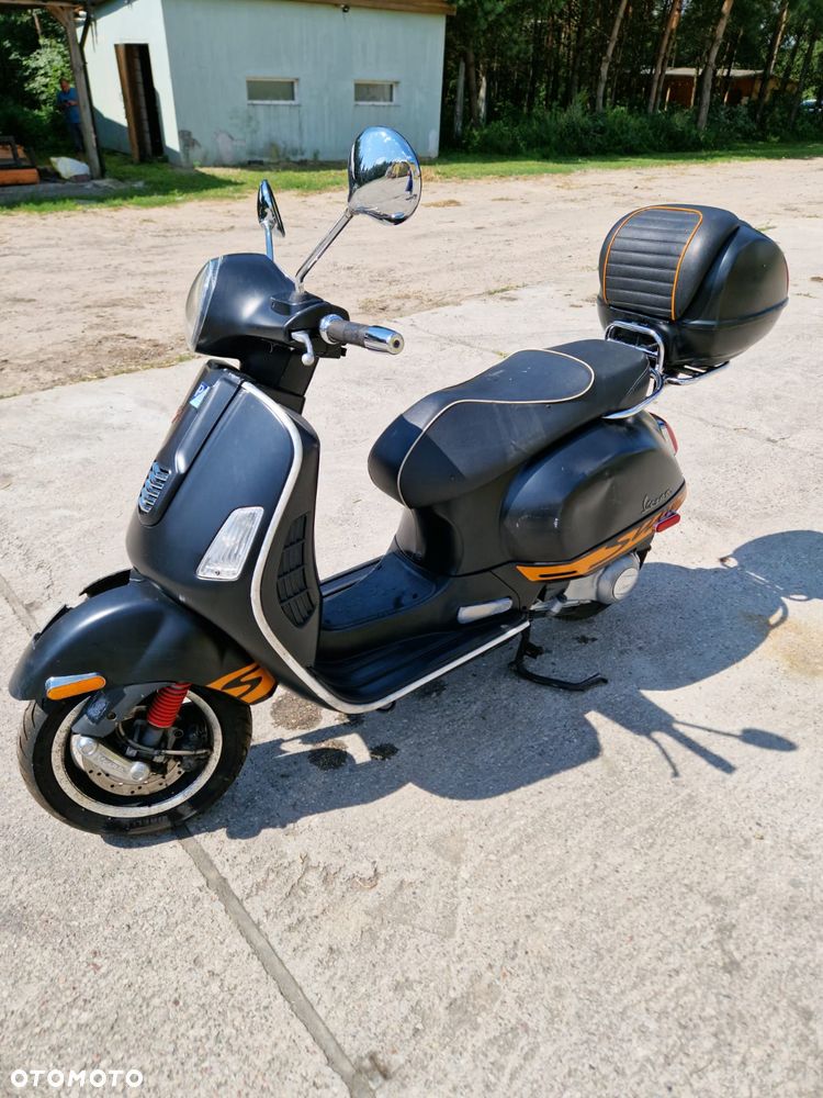 Vespa GTS - 1