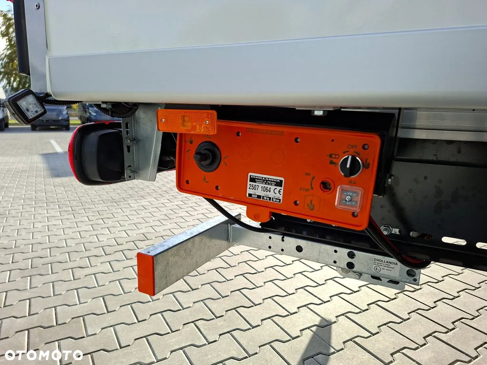 Fiat Ducato Kontener z windą - 24