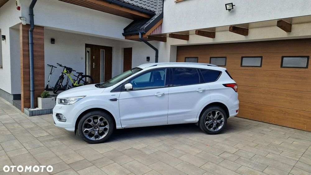 Ford Kuga - 2