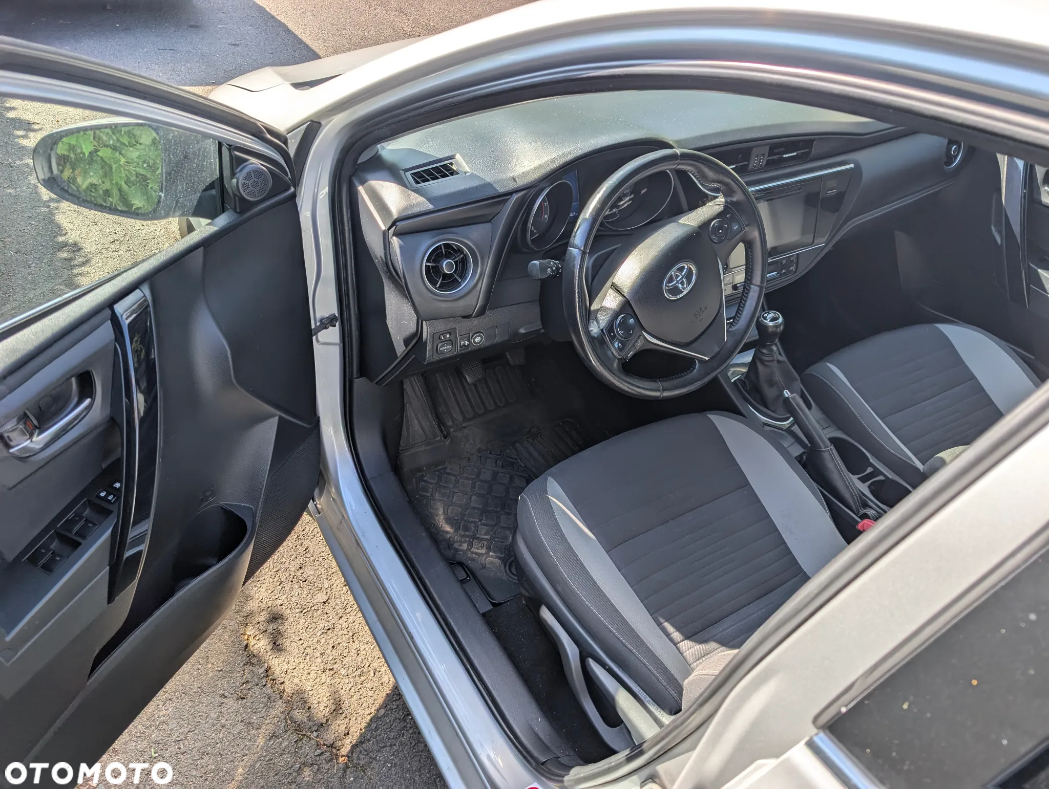 Toyota Auris 1.6 Comfort - 5