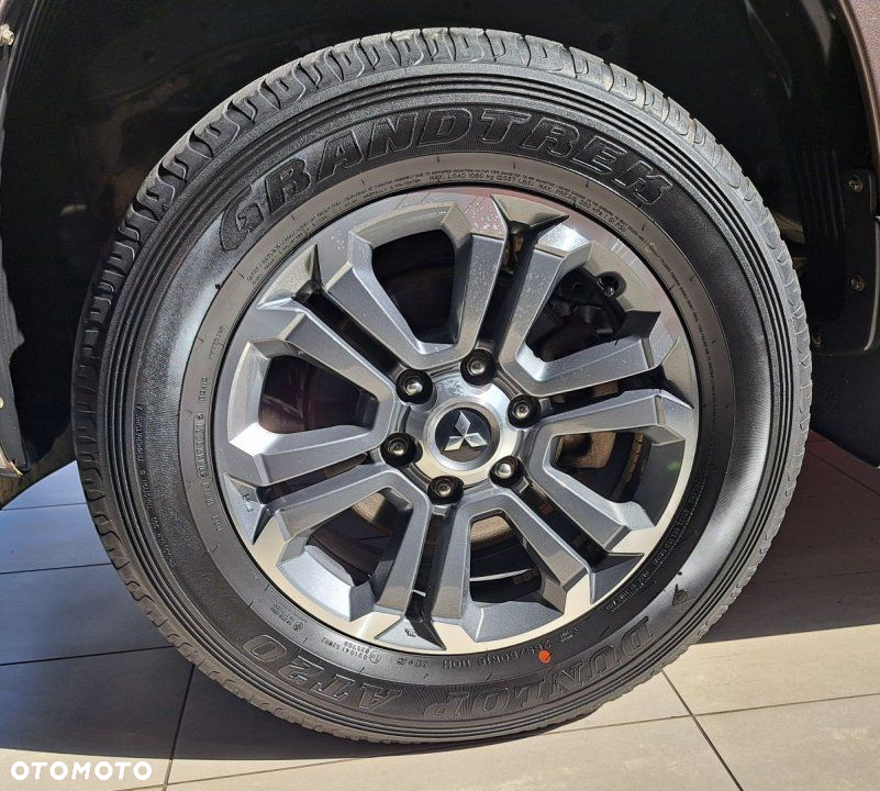Mitsubishi L200 - 10