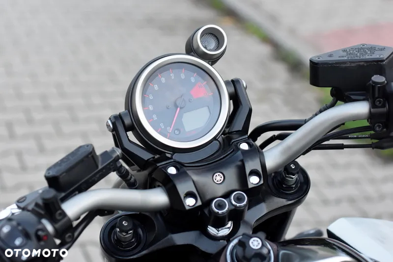 Yamaha V-MAX - 34
