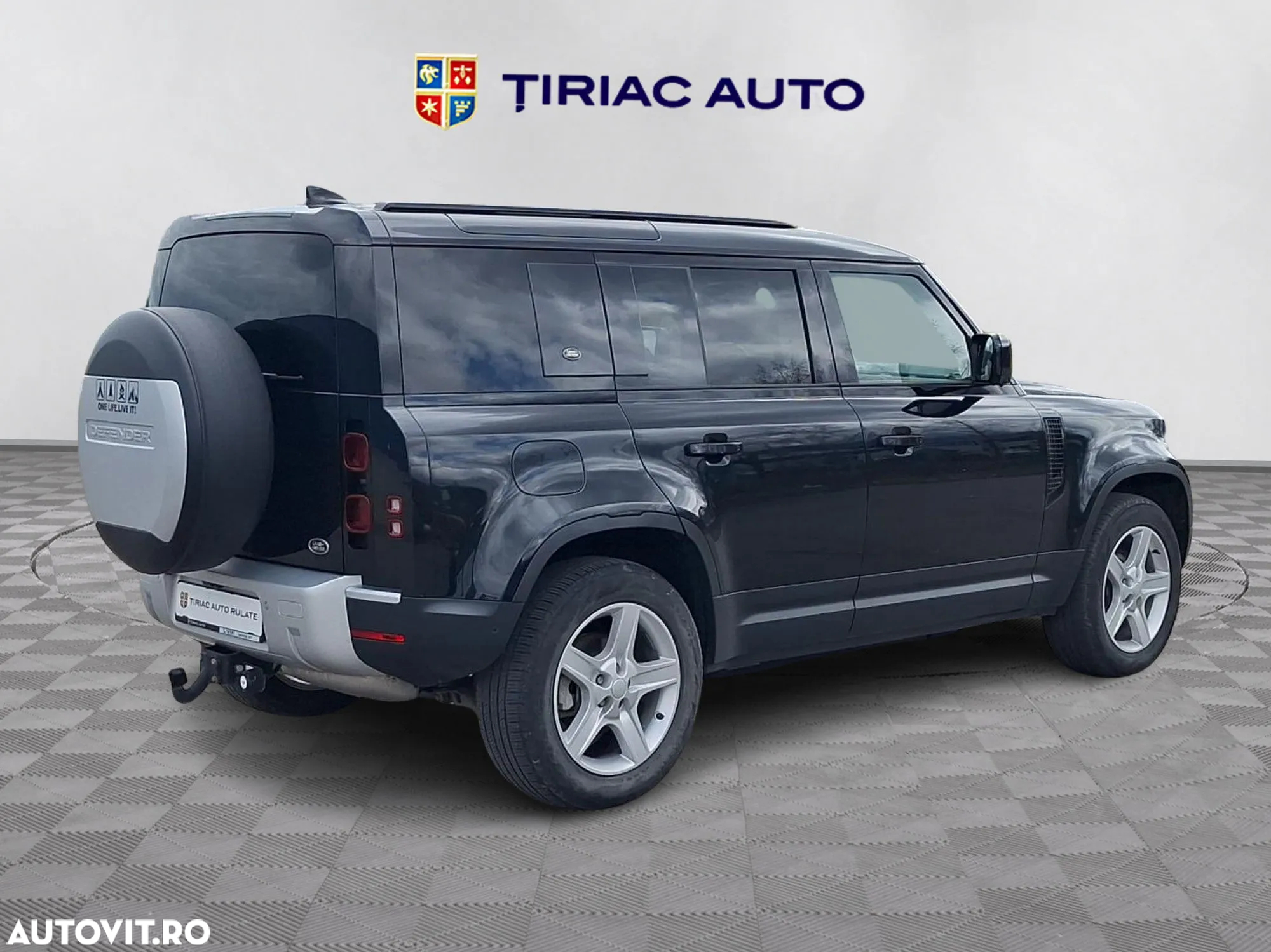 Land Rover Defender - 6