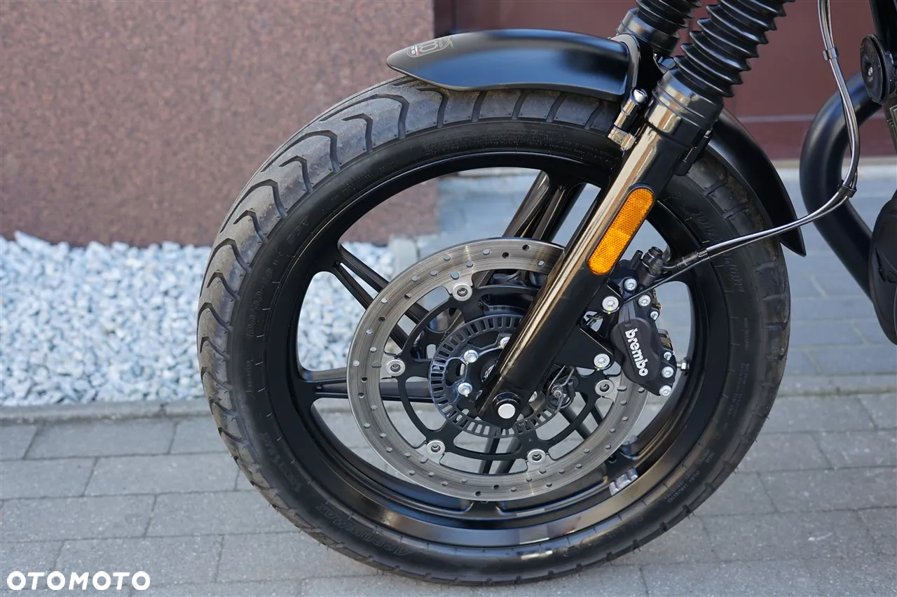 Moto Guzzi V7 - 32