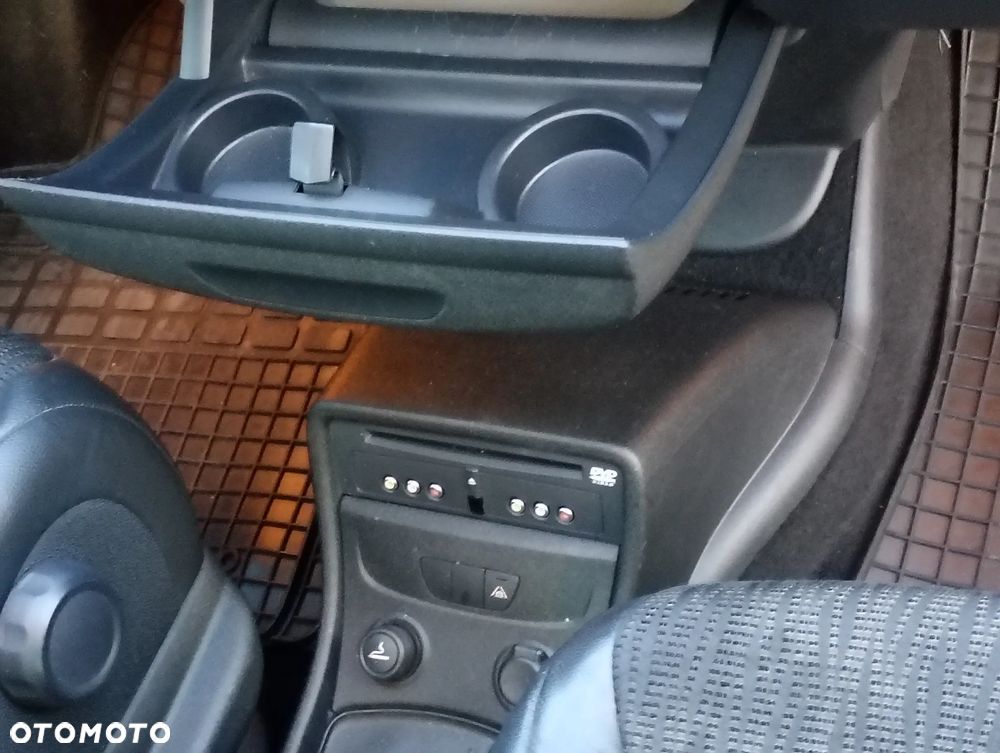 Citroën C4 Picasso - 23