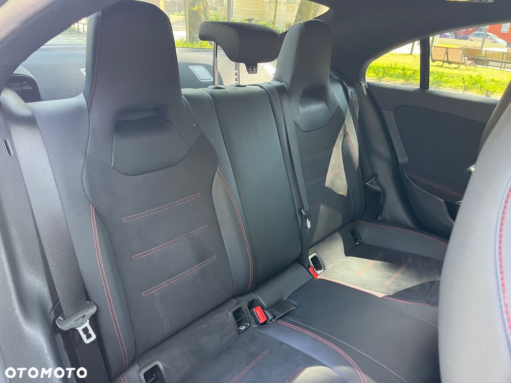 Mercedes-Benz CLA AMG 35 4-Matic 7G-DCT - 9