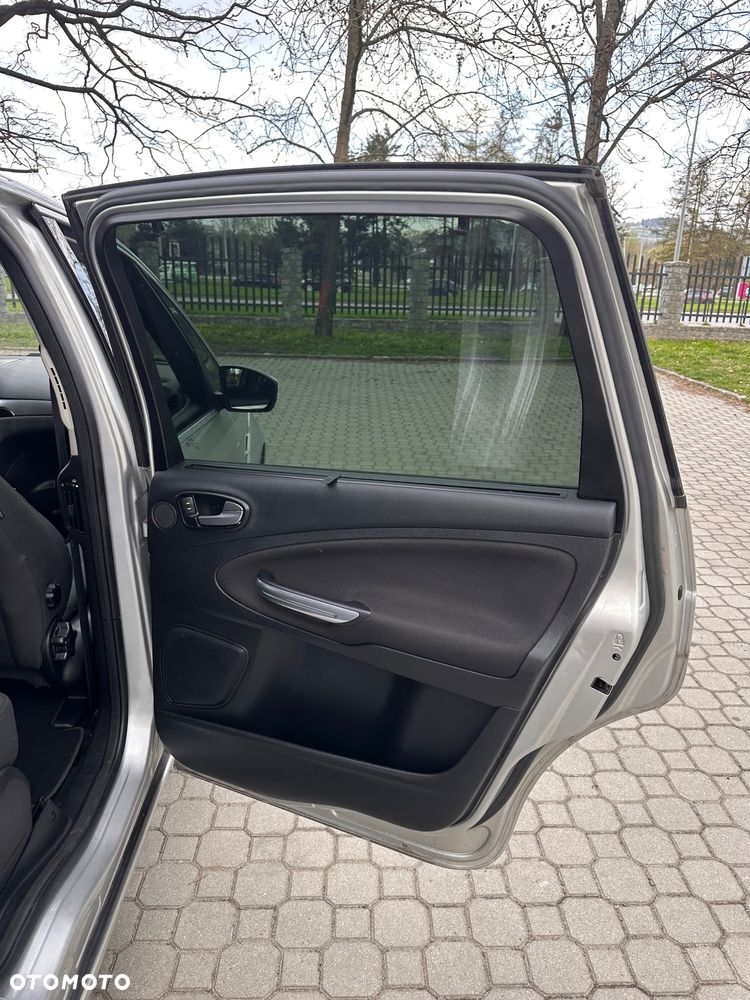 Ford S-Max 2.0 TDCi DPF Business Edition - 20