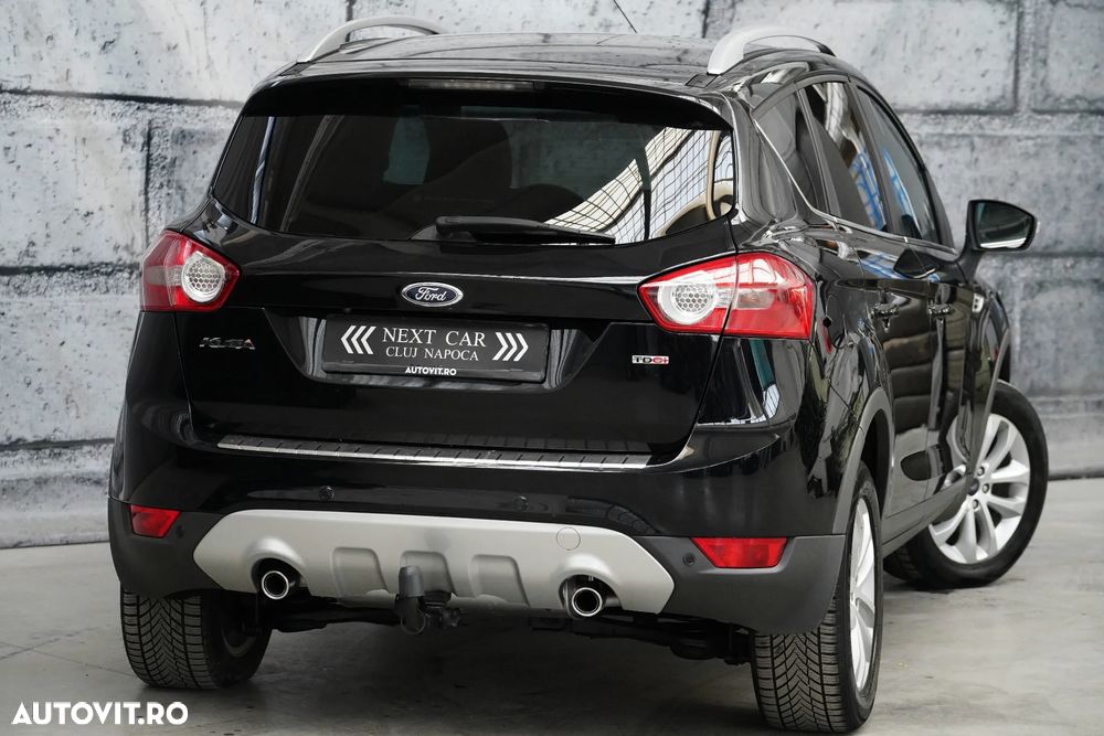 Ford Kuga 2.0 TDCi 4WD Powershift Titanium - 4