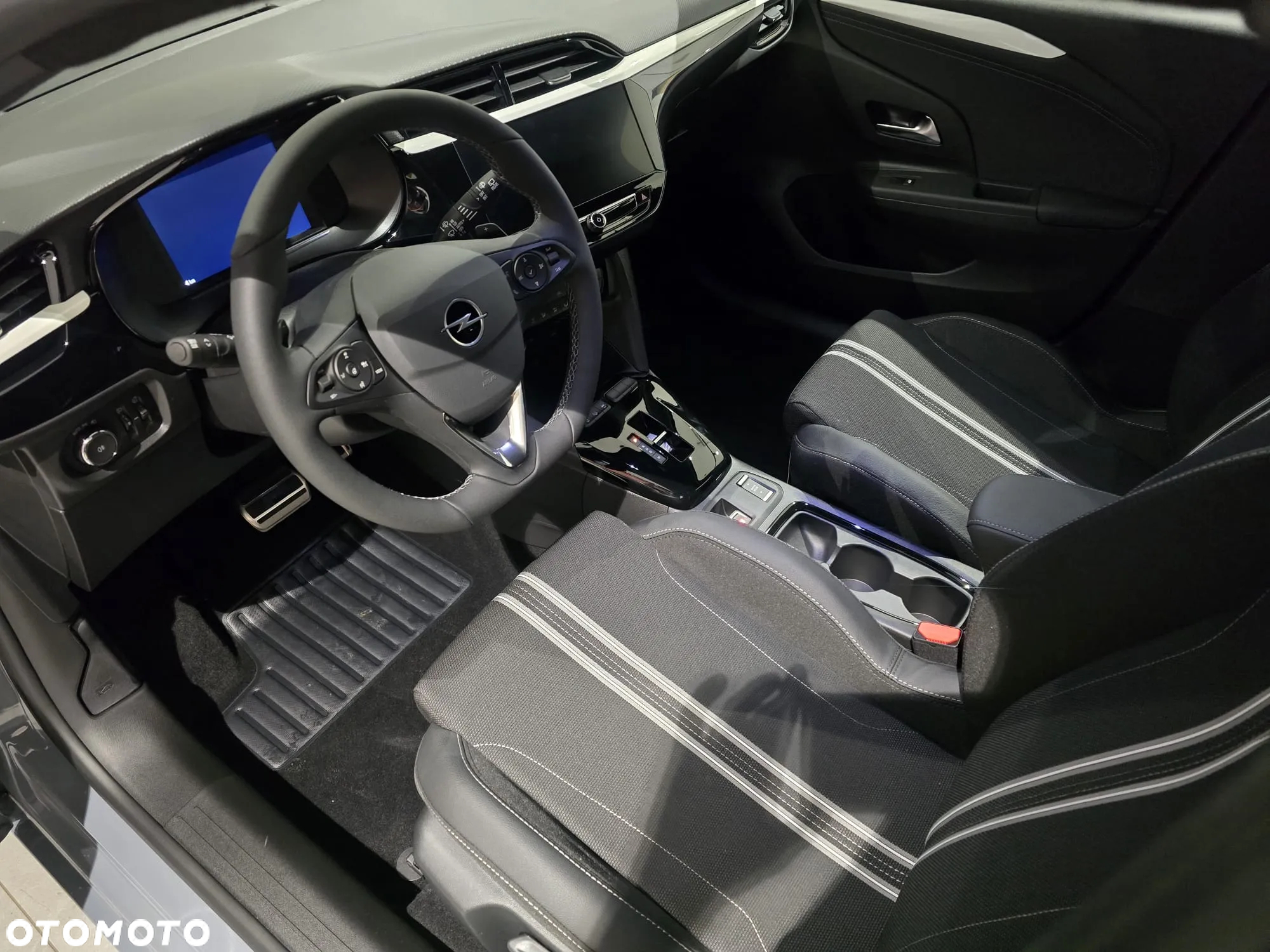 Opel Corsa 1.2 GS S&S - 10
