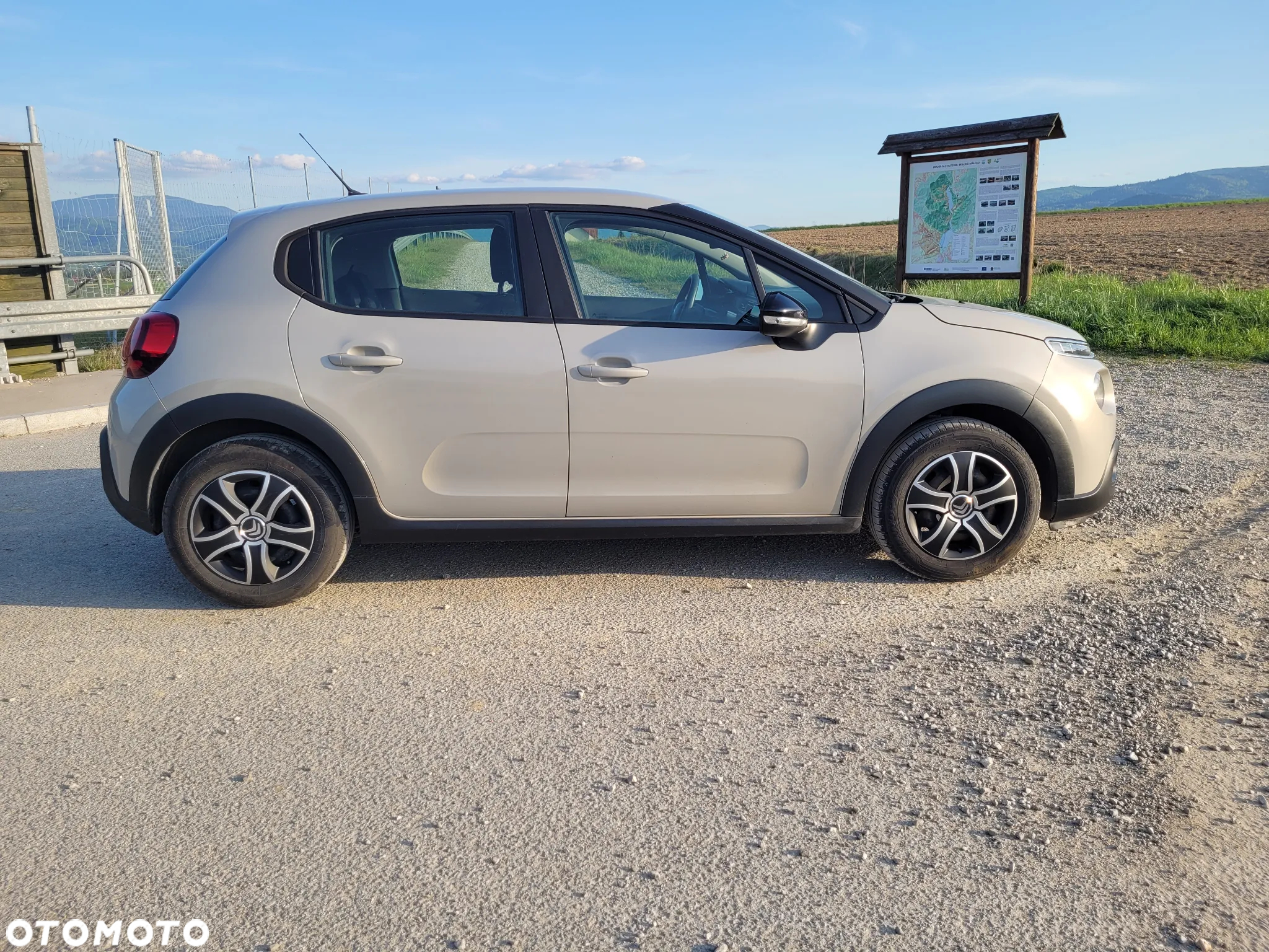 Citroën C3 1.5 BlueHDi Shine - 12