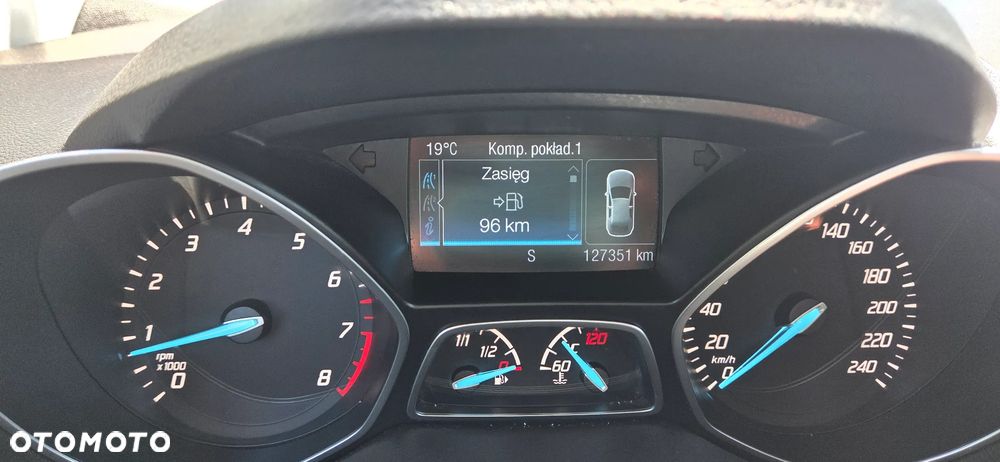 Ford Kuga 1.5 EcoBoost 2x4 Titanium - 11