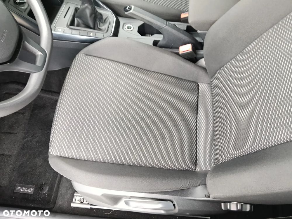 Volkswagen Polo 1.0 ACTIVE - 20