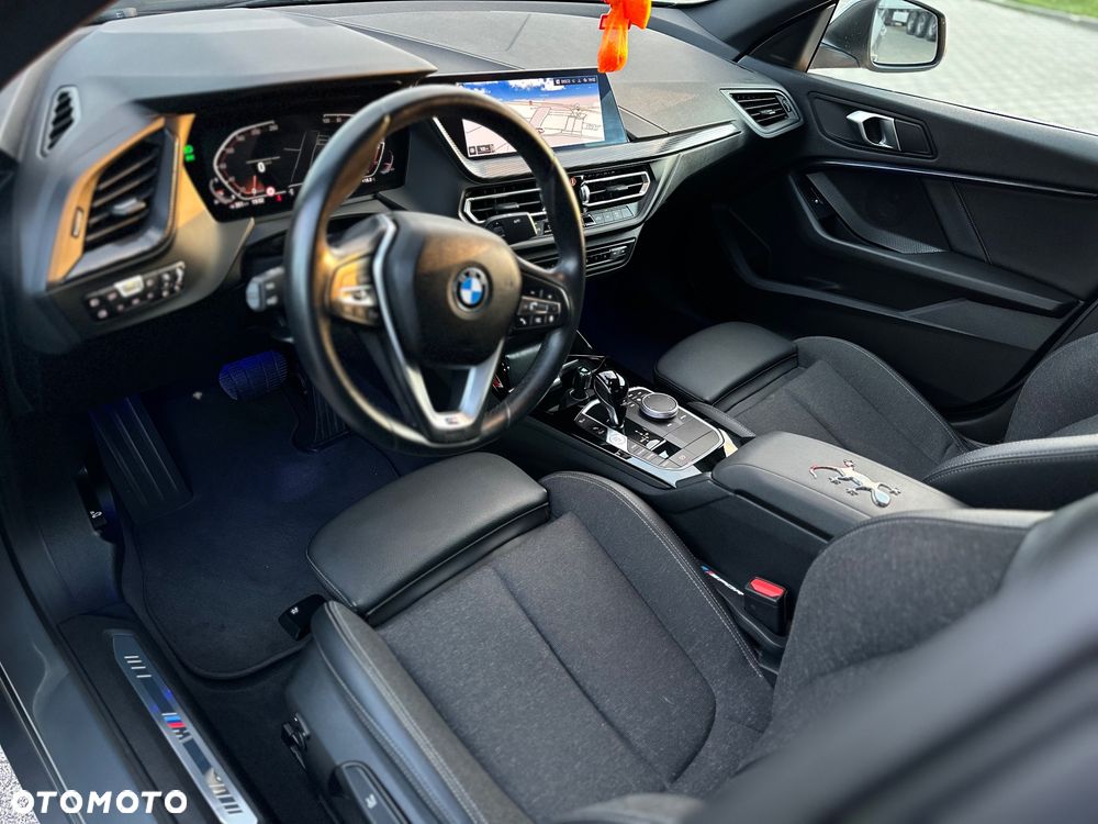 BMW Seria 2 218i - 6