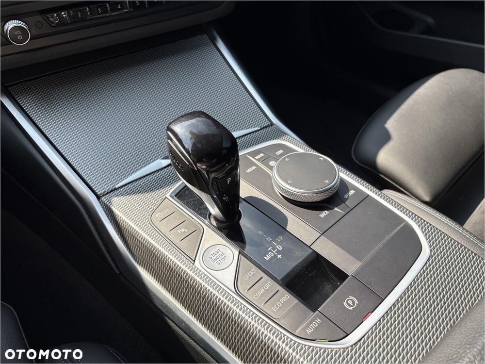 BMW Seria 3 330d M Sport sport - 14