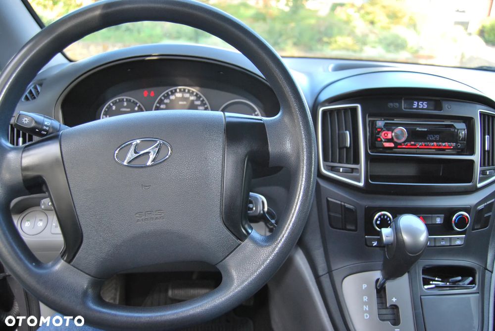 Hyundai GRAND STAREX - 10