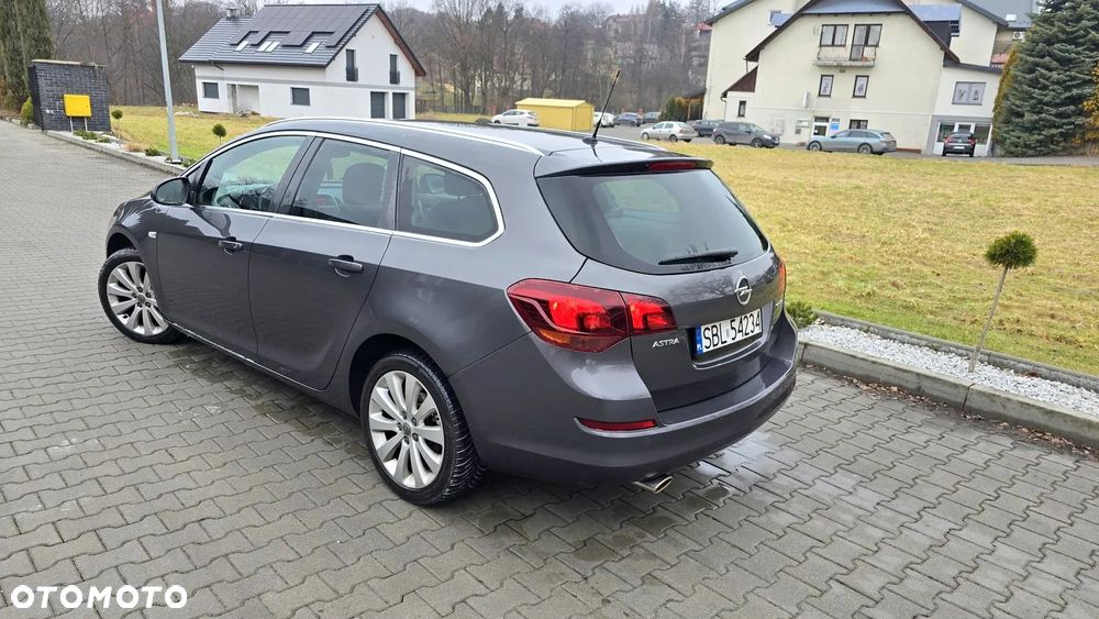 Opel Astra 1.4 Turbo Cosmo - 4
