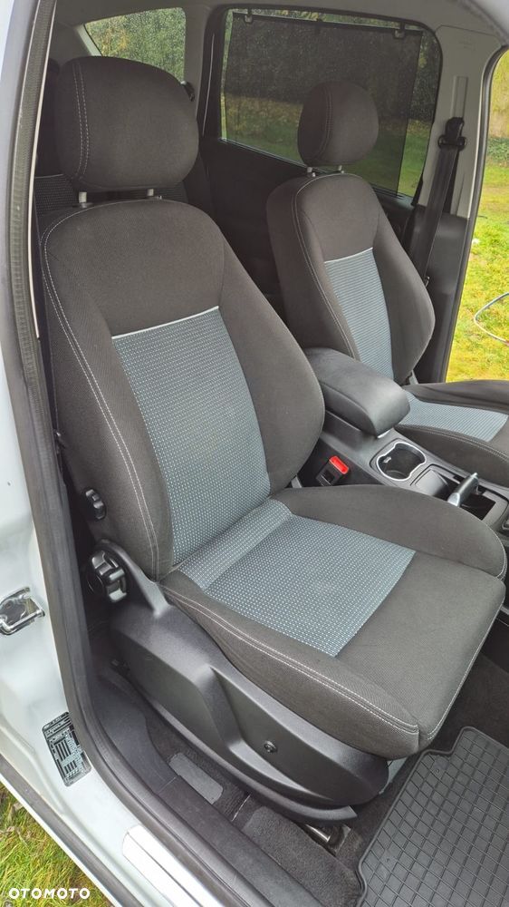 Ford S-Max 2.0 TDCi DPF Titanium - 17