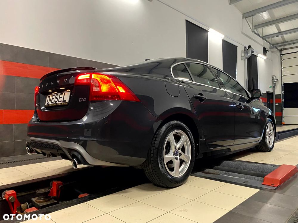Volvo S60 D4 Drive-E R-Design Summum - 11
