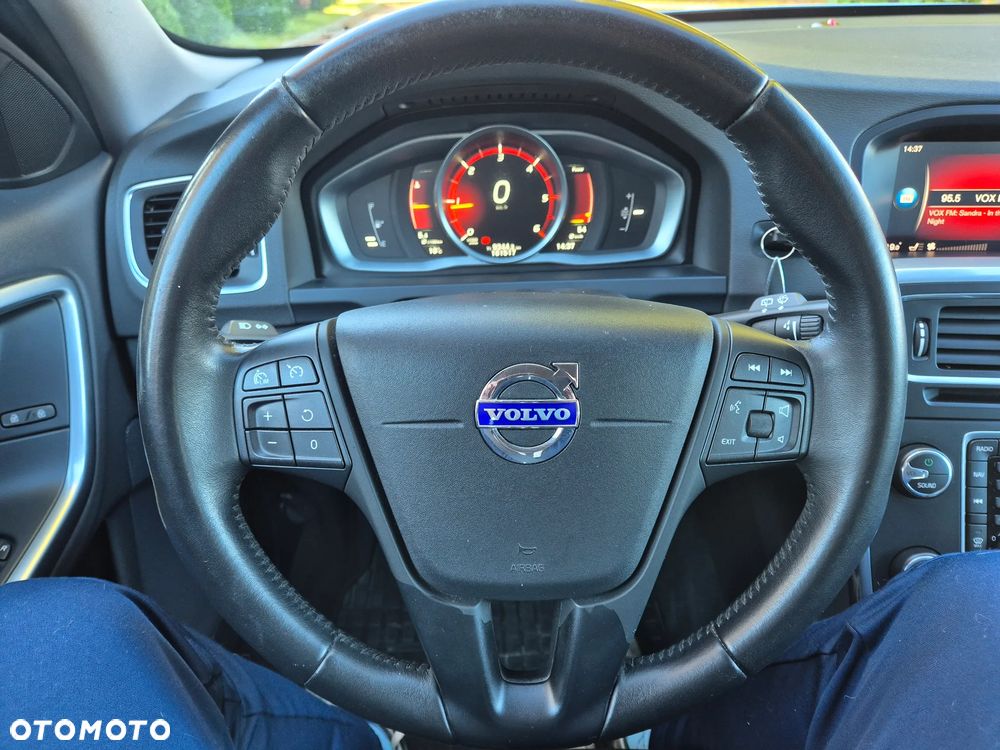 Volvo V60 D2 Drive-E Momentum - 13