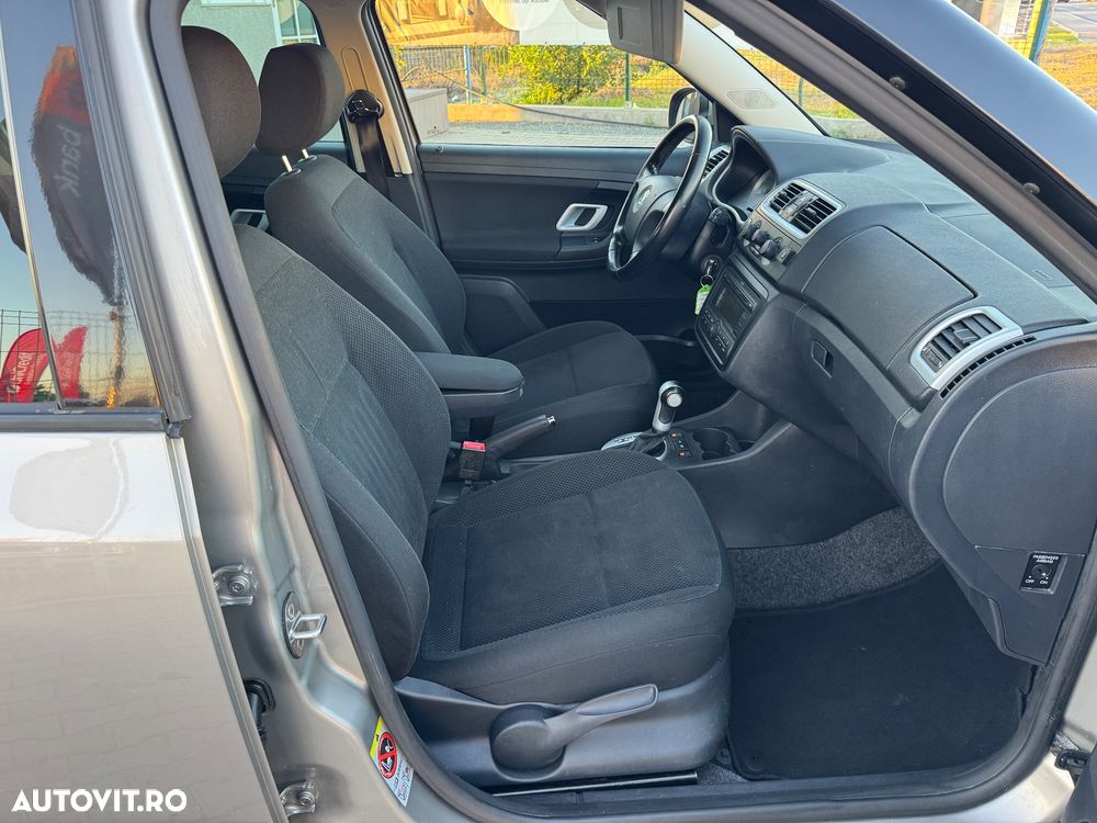 Skoda Fabia 1.6 16V Combi Tiptronic Elegance - 35