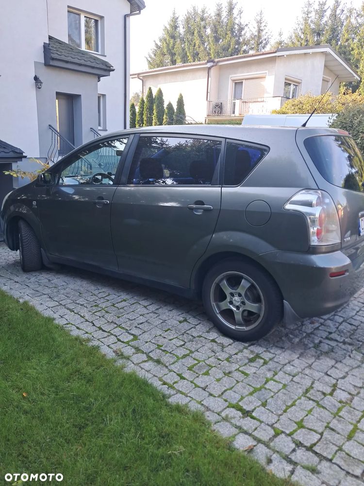 Toyota Corolla Verso 2.0 D-4D Prestige - 1