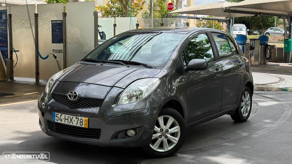 Toyota Yaris 1.0 VVT-i AC Manual - 1