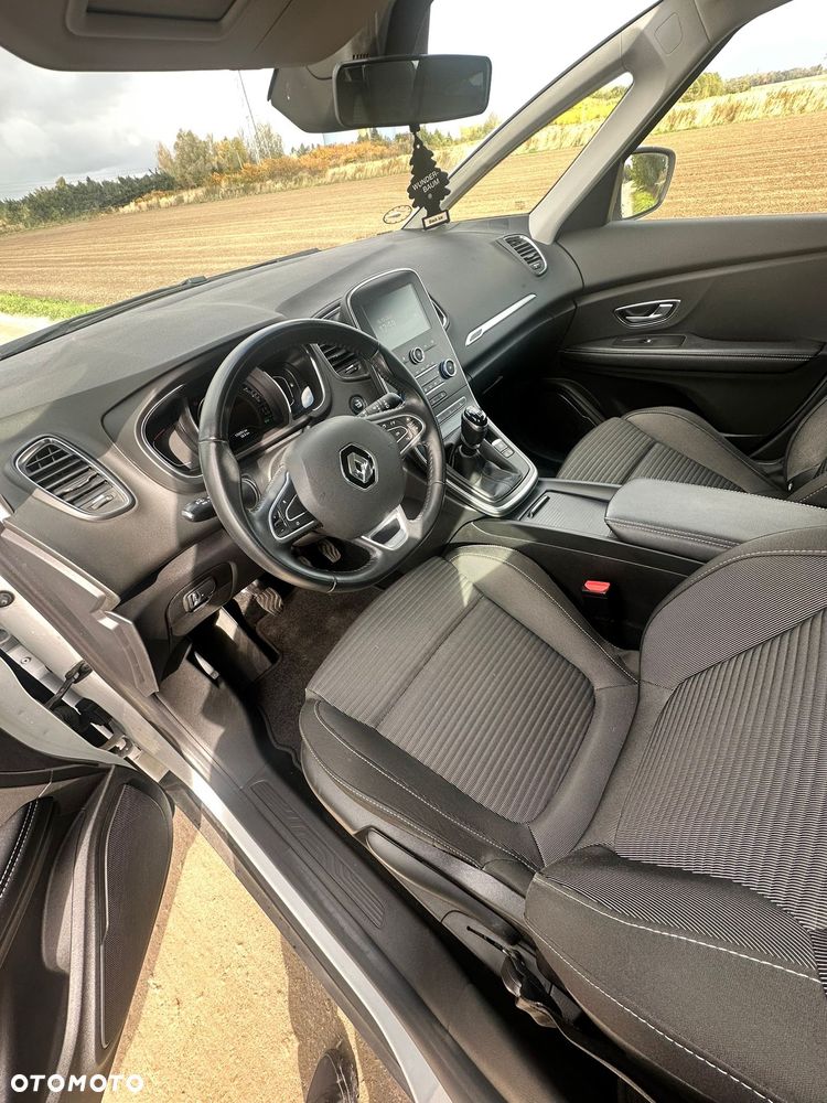 Renault Grand Scenic Gr 1.3 TCe FAP Winter Edition - 16