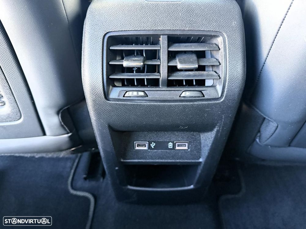 Peugeot 308 1.6 Hybrid GT e-EAT8 - 29