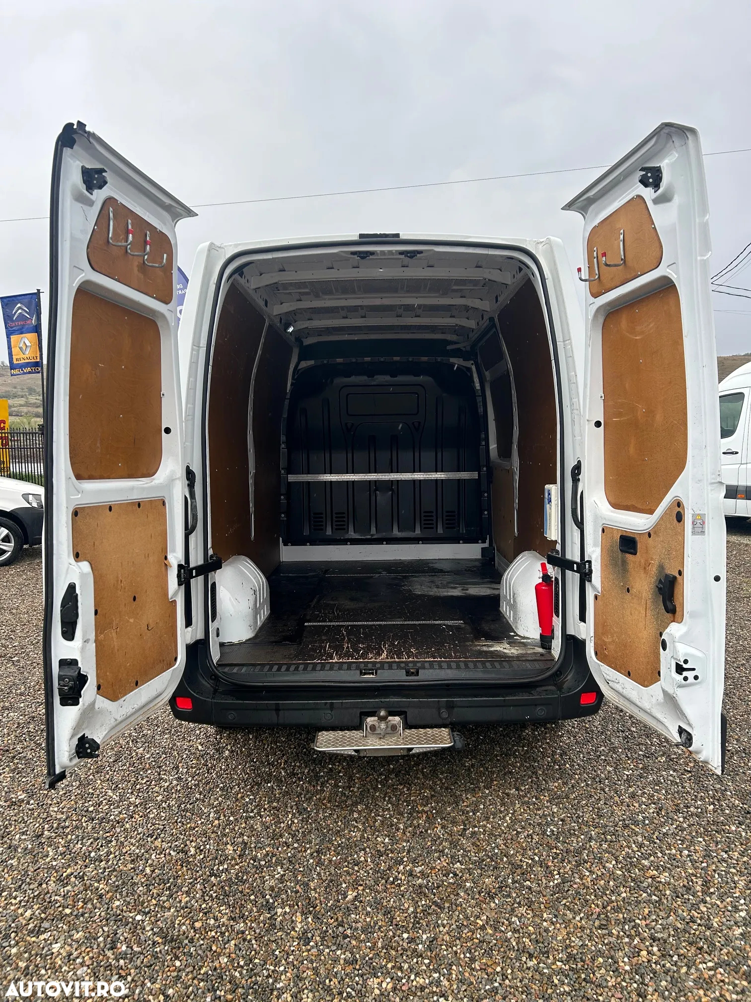 Opel Movano - 8