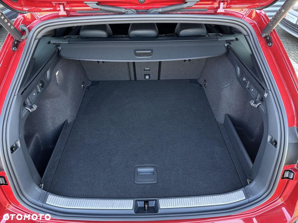 Volkswagen Passat Variant 2.0 TDI SCR R-Line DSG - 36