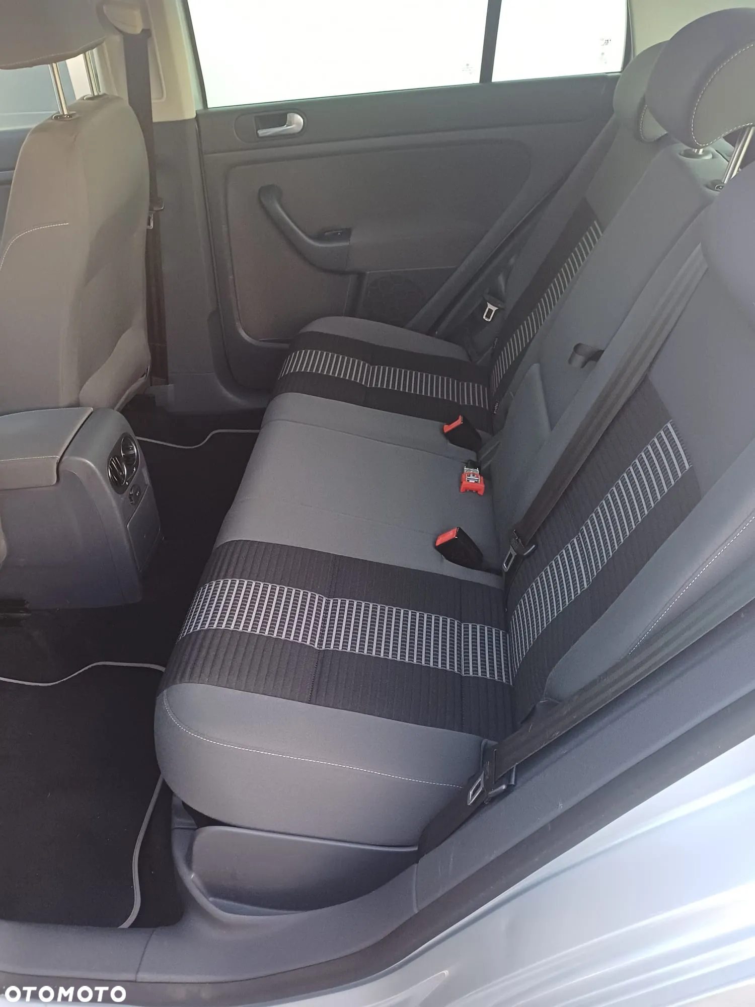 Volkswagen Golf Plus 1.9 TDI DPF Tour - 11