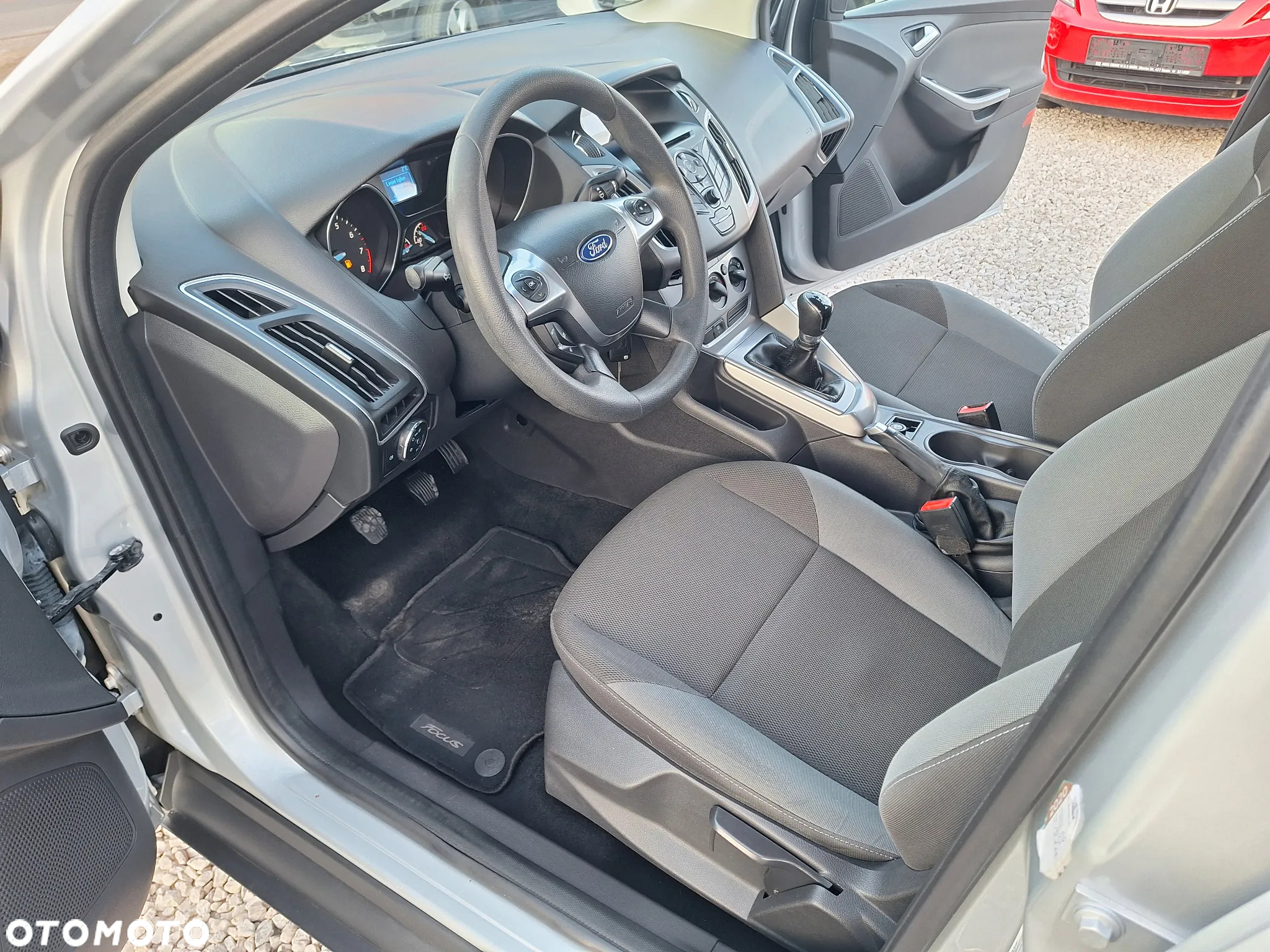 Ford Focus 1.6 Ambiente - 10
