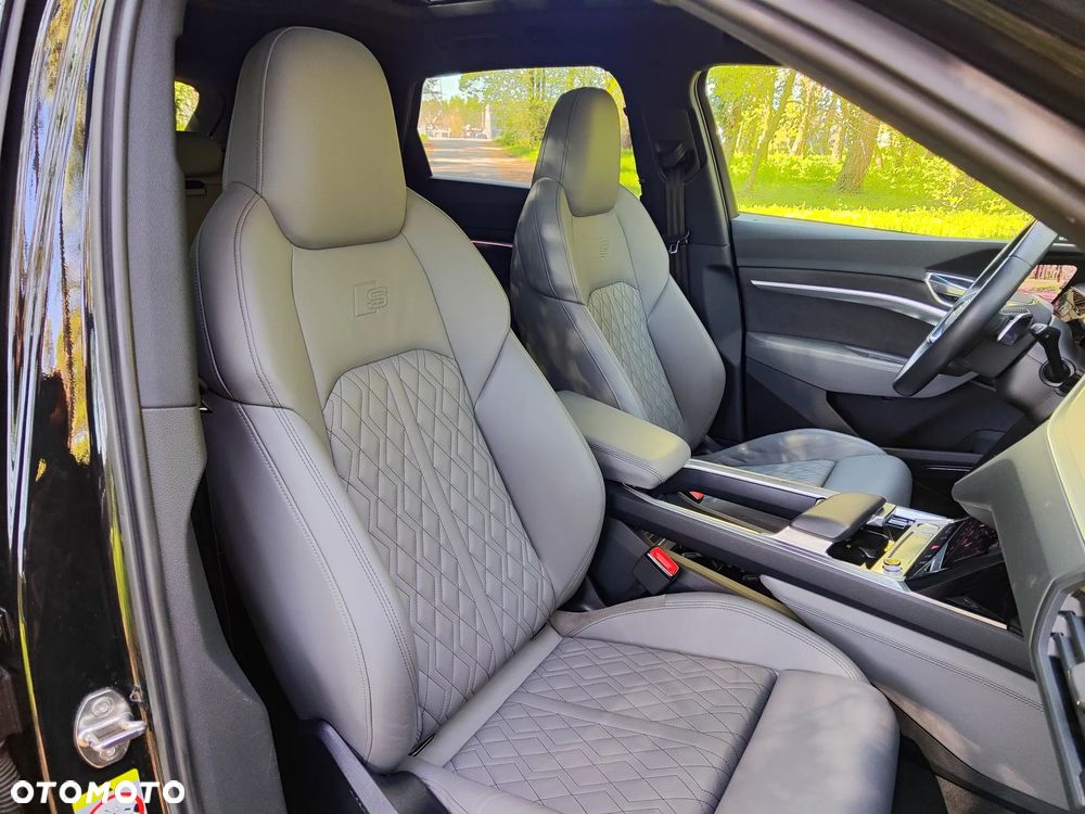 Audi e-tron 50 Quattro S Line - 11