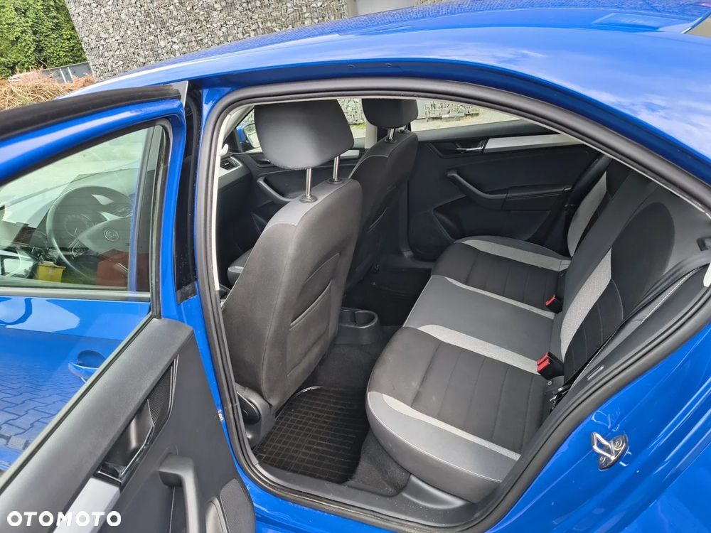 Skoda RAPID 1.0 TSI Ambition DSG - 8