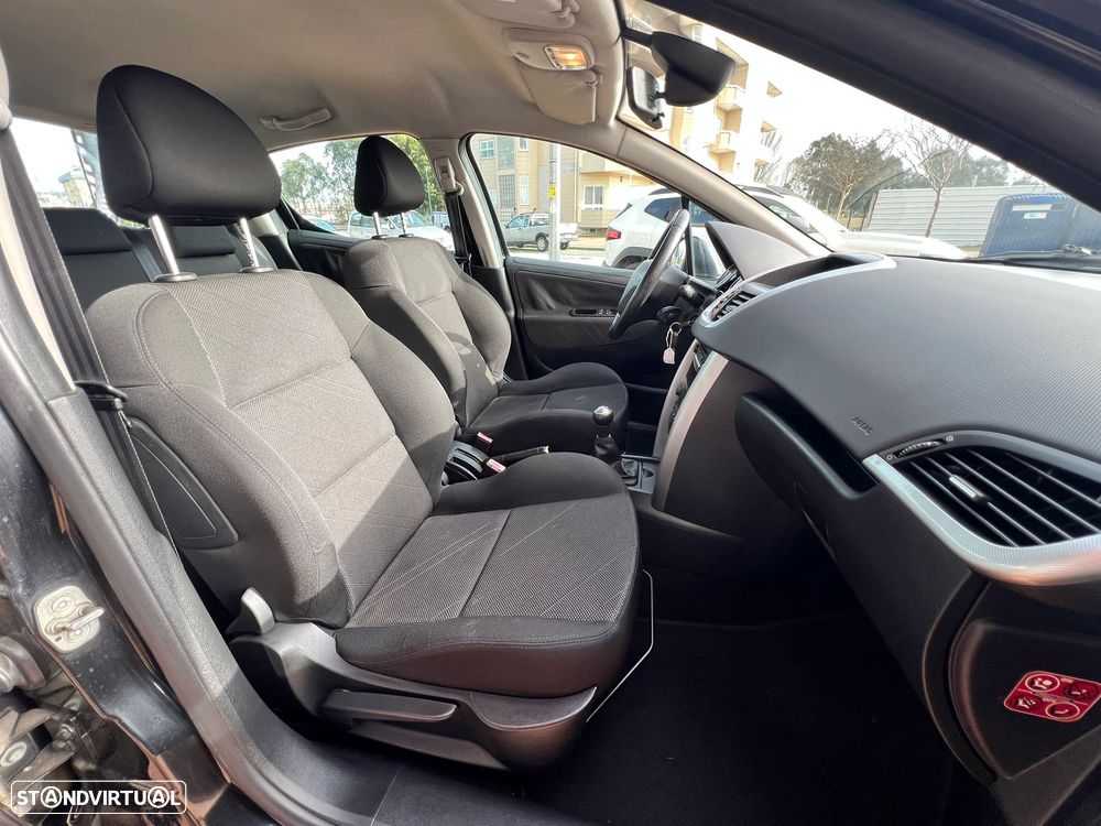 Peugeot 207 1.4 16V Sport - 6