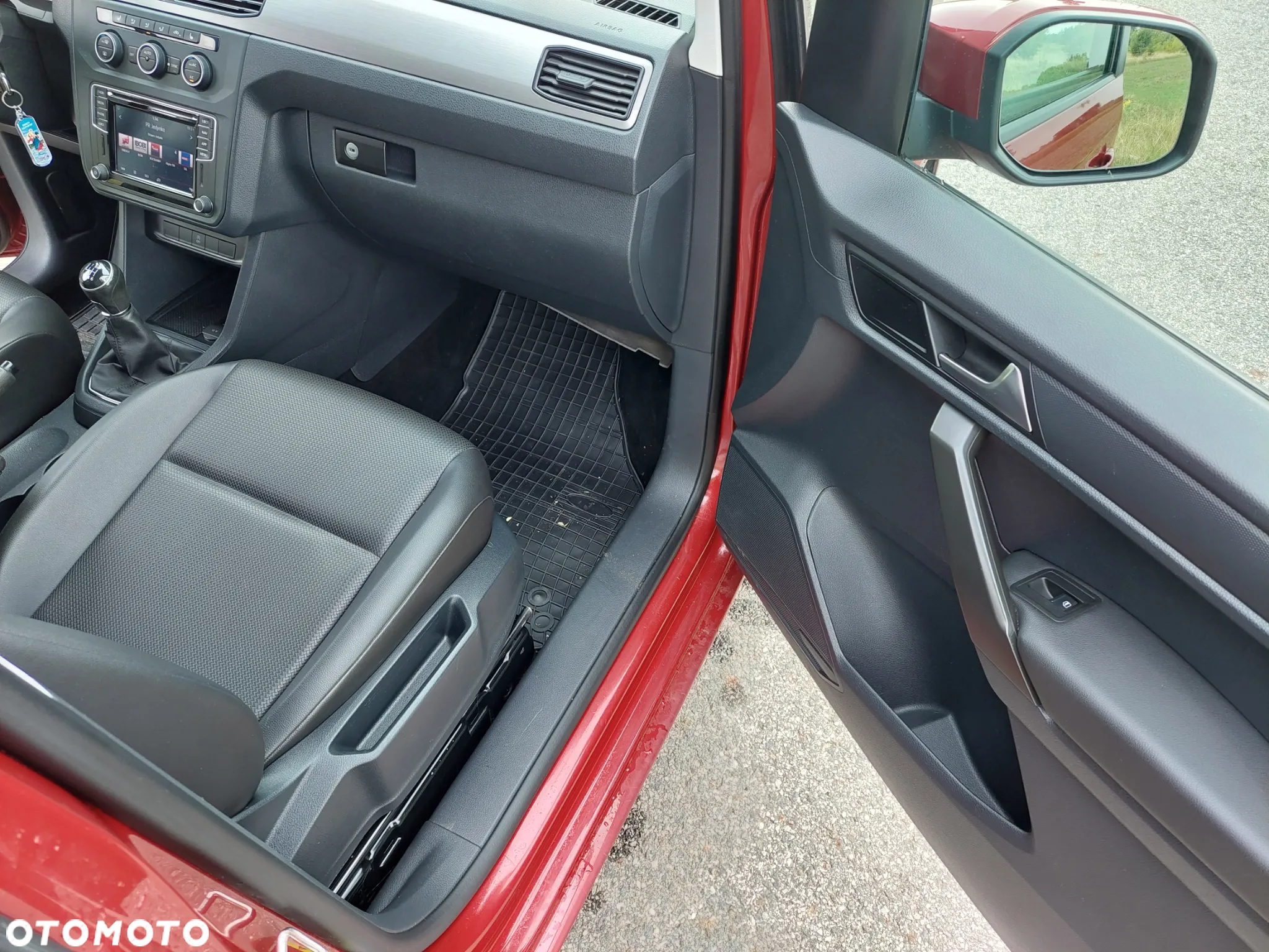 Volkswagen Caddy Maxi 2.0 TDI Trendline Mixt - 16